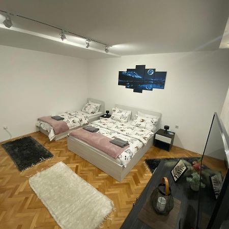 Apartman Bonaca Ni Esterno foto