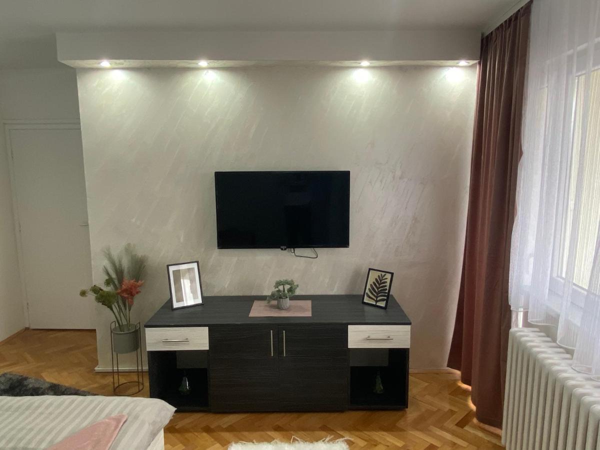 Apartman Bonaca Ni Esterno foto