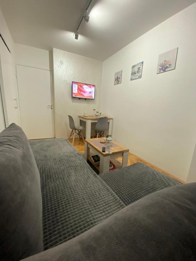Apartman Bonaca Ni Esterno foto